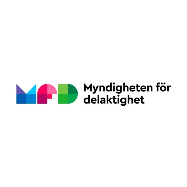 Myndigheten för delaktighets logga. Illustration med text.