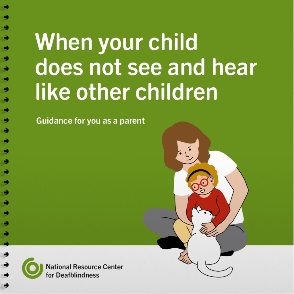 Omslag på "When your child does not see and hear like other children". Grön bok med en mamma och ett barn som tillsammans klappar en katt. Illustration.